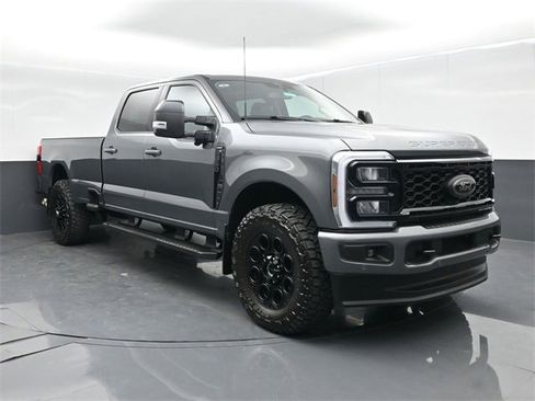 Used 2025 Ford F350 Lariat w/ Lariat Ultimate Package image 1