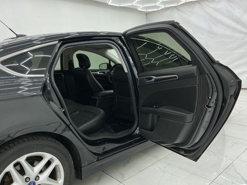 Used 2014 Ford Fusion SE w/ Equipment Group 202A FWD image 13
