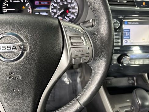 Used 2015 Nissan Altima 2.5 SL w/ Technology Package FWD image 14