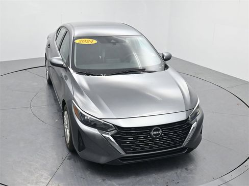 Used 2024 Nissan Sentra S image 40