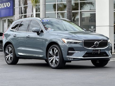 Certified 2023 Volvo XC60 B5 Plus w/ Climate Package image 7