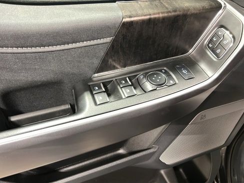 Used 2025 Ford F250 Lariat w/ Lariat Ultimate Package image 11