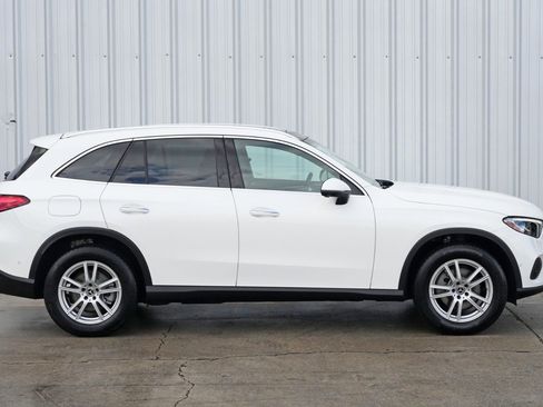 Used 2025 Mercedes-Benz GLC 300 4MATIC image 57