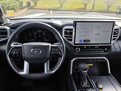 Used 2022 Toyota Tundra Platinum w/ Advanced Package image 39