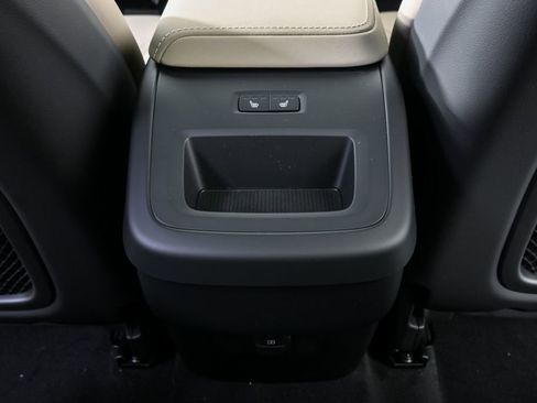 New 2026 Volvo XC60 B5 Core w/ Climate Package AWD/4WD image 19