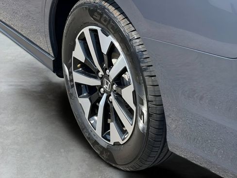Used 2025 Honda Odyssey EX-L image 7