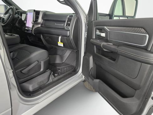 New 2026 RAM 2500 Big Horn AWD/4WD image 40