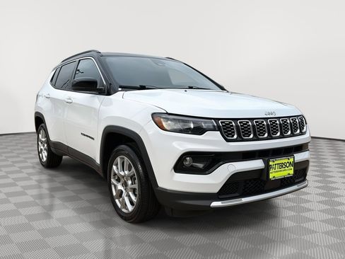 Used 2025 Jeep Compass Limited AWD/4WD image 1