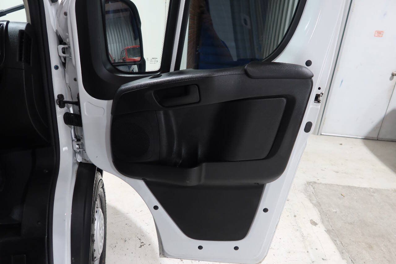 Used 2024 RAM ProMaster 2500 w/ Safety Group FWD image 13
