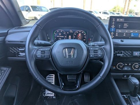 Used 2023 Honda Accord Sport image 12