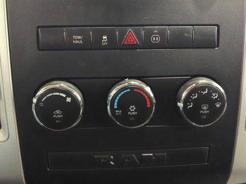 Used 2012 RAM 1500 Big Horn w/ Remote Start & Security Group AWD/4WD image 37