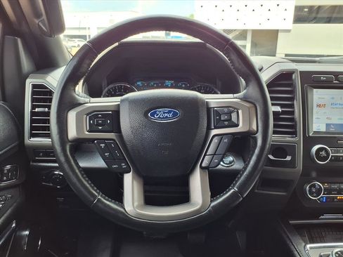 Used 2021 Ford Expedition XLT image 15