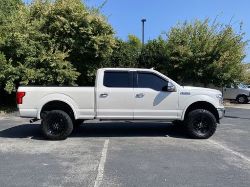 Used 2018 Ford F150 King Ranch w/ Equipment Group 601A Luxury AWD/4WD image 10
