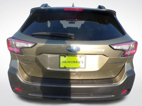 Used 2025 Subaru Outback Onyx Edition AWD/4WD image 3