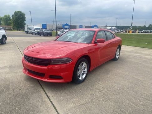 Used 2022 Dodge Charger SXT w/ Leather Interior Group image 2