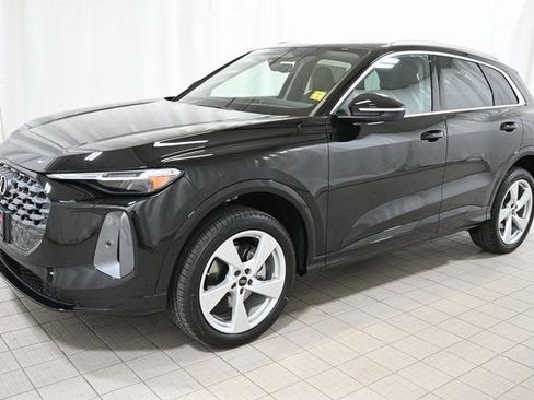 Used 2025 Audi Q5 Premium Plus AWD/4WD image 1