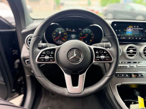 Used 2022 Mercedes-Benz GLC 300 4MATIC image 27