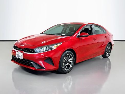 Certified 2023 Kia Forte LXS w/ LXS Technology Package image 3