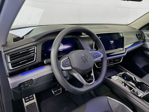 New 2026 Volkswagen Atlas Peak Edition AWD/4WD image 9