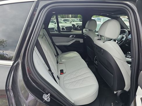 Used 2023 BMW X5 xDrive40i w/ Premium Package AWD/4WD image 28