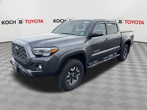 Used 2023 Toyota Tacoma TRD Off-Road image 2
