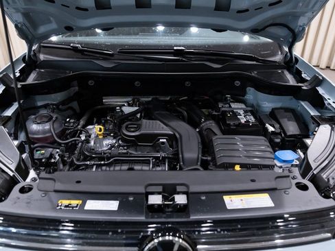 New 2026 Volkswagen Taos SE image 26