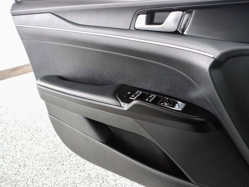 Used 2023 Kia K5 GT-Line image 21