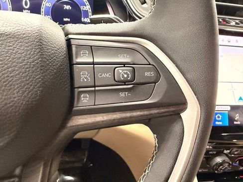 Used 2023 Jeep Grand Cherokee Limited w/ Rear Seat Video Group I AWD/4WD image 30