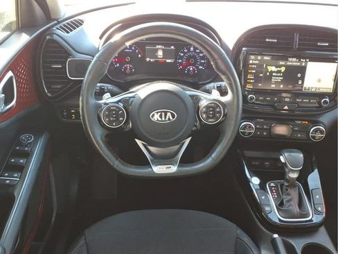 Used 2020 Kia Soul GT-Line FWD image 21