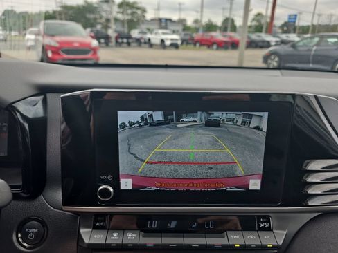Used 2025 Toyota Camry LE FWD image 19