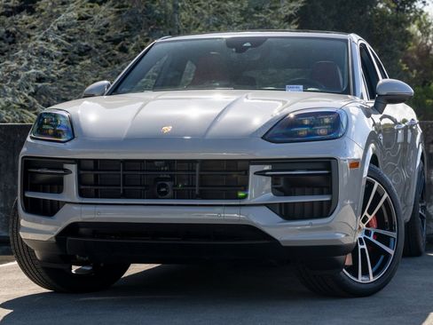 New 2026 Porsche Cayenne S AWD/4WD image 1