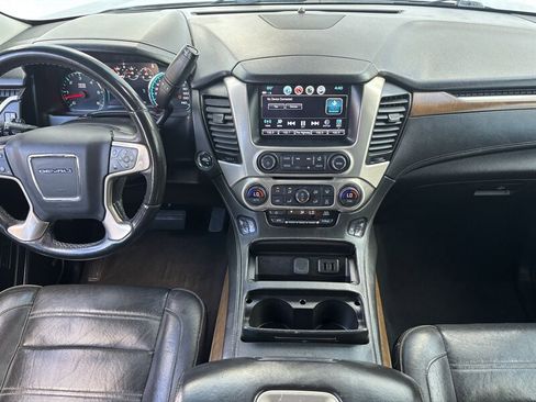Used 2019 GMC Yukon XL Denali image 37