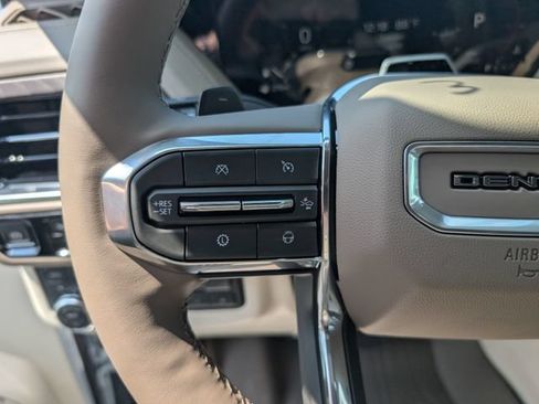 New 2026 GMC Yukon Denali w/ Denali Reserve Package AWD/4WD image 17