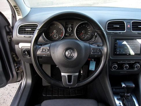 Used 2011 Volkswagen Golf TDI image 20