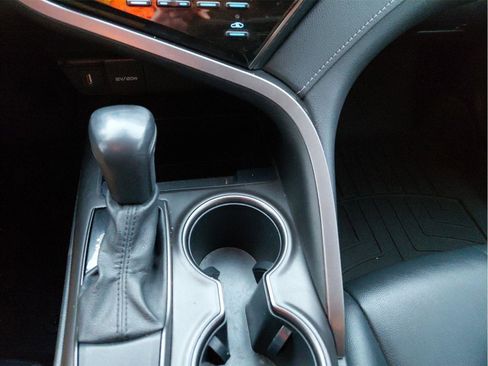 Used 2021 Toyota Camry SE image 29