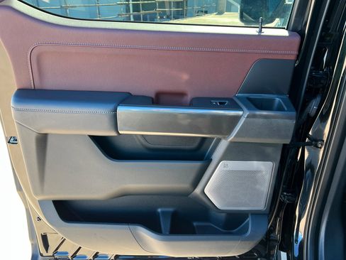 Used 2021 Ford F150 Lariat w/ Equipment Group 502A High image 19