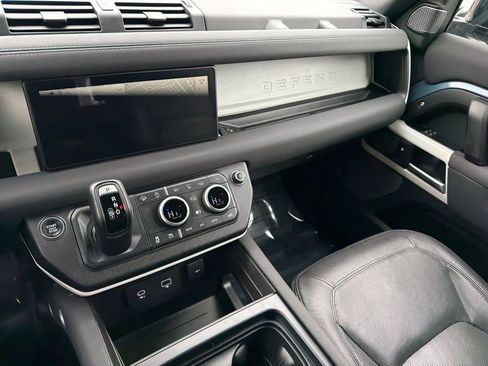 Used 2023 Land Rover Defender 110 S image 25