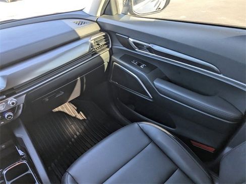 Used 2025 Kia Telluride LX image 18