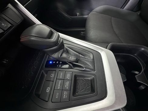 Used 2019 Toyota RAV4 XLE image 34