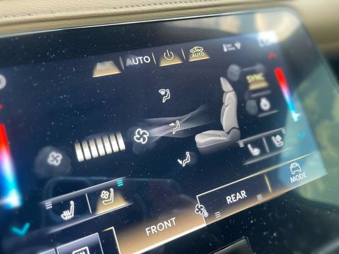 Used 2025 INFINITI QX80 Sensory AWD/4WD image 30