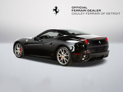 Used 2010 Ferrari California image 13