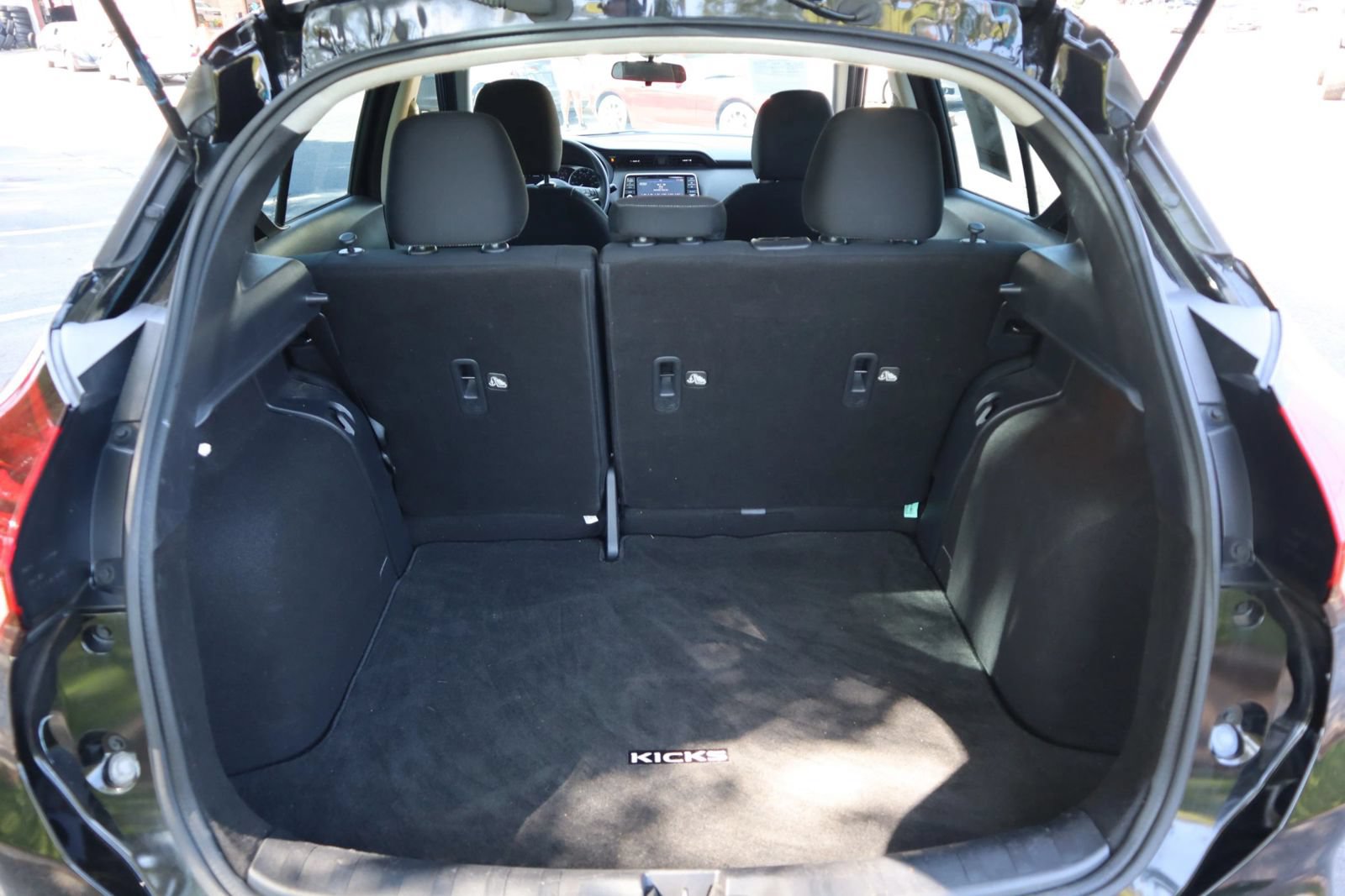 Used 2022 Nissan Kicks S FWD image 13