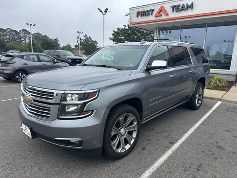 Used 2020 Chevrolet Suburban Premier AWD/4WD image 1