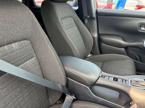 Used 2025 Honda HR-V Sport image 17