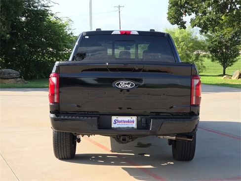 Used 2024 Ford F150 Platinum image 7