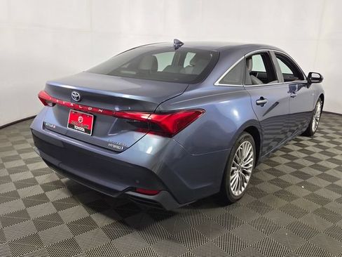 Used 2021 Toyota Avalon Limited w/ Advanced Safety Package FWD image 8