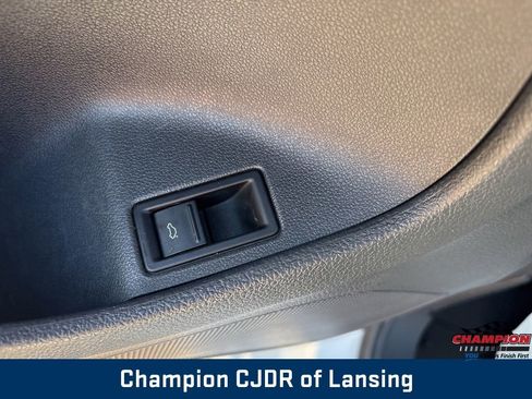 Used 2017 Volkswagen Jetta S image 20