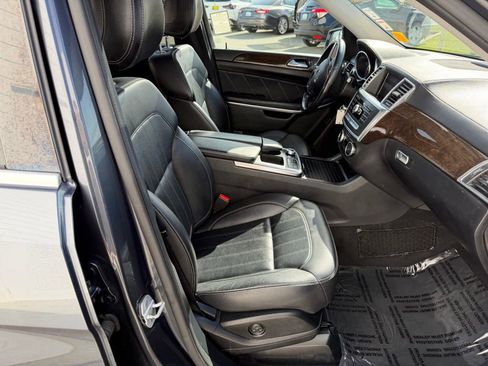 Used 2014 Mercedes-Benz GL 450 4MATIC image 20