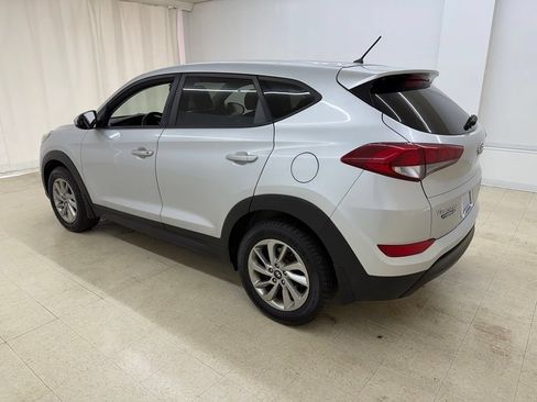 Used 2018 Hyundai Tucson SE w/ Cargo Package AWD/4WD image 3