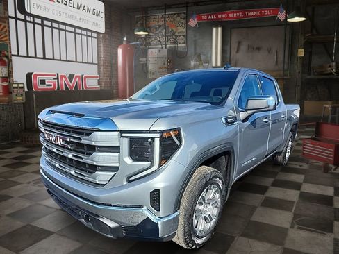 New 2026 GMC Sierra 1500 SLE w/ Preferred Package AWD/4WD image 17